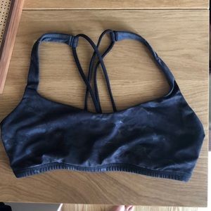 Lululemon free to be bra